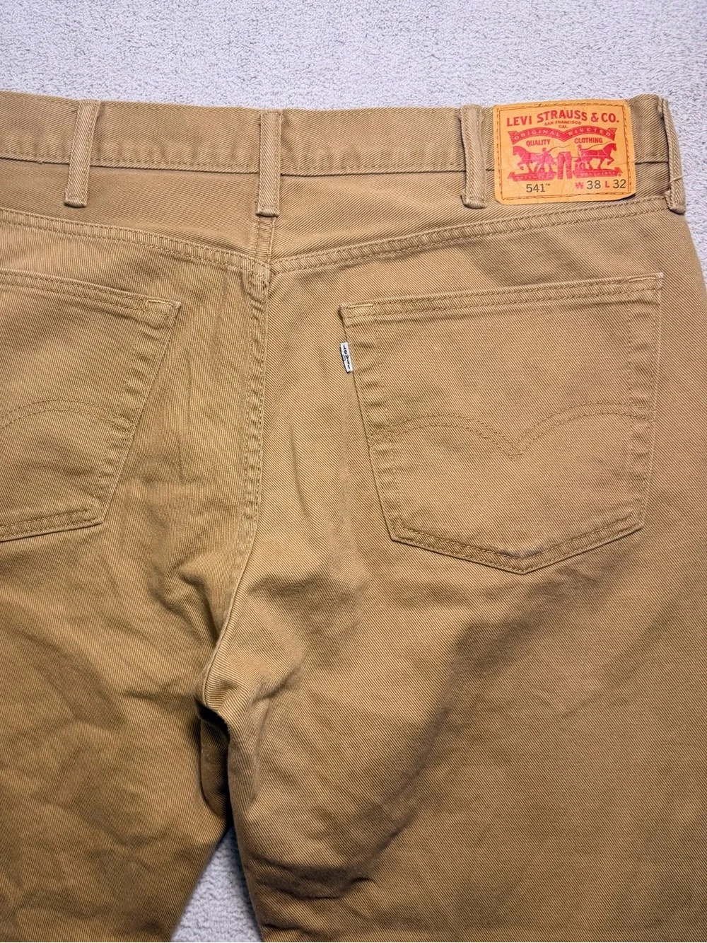 Levis durable tan